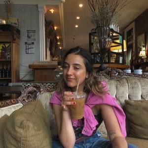 Meet your Posher, Yeganeh